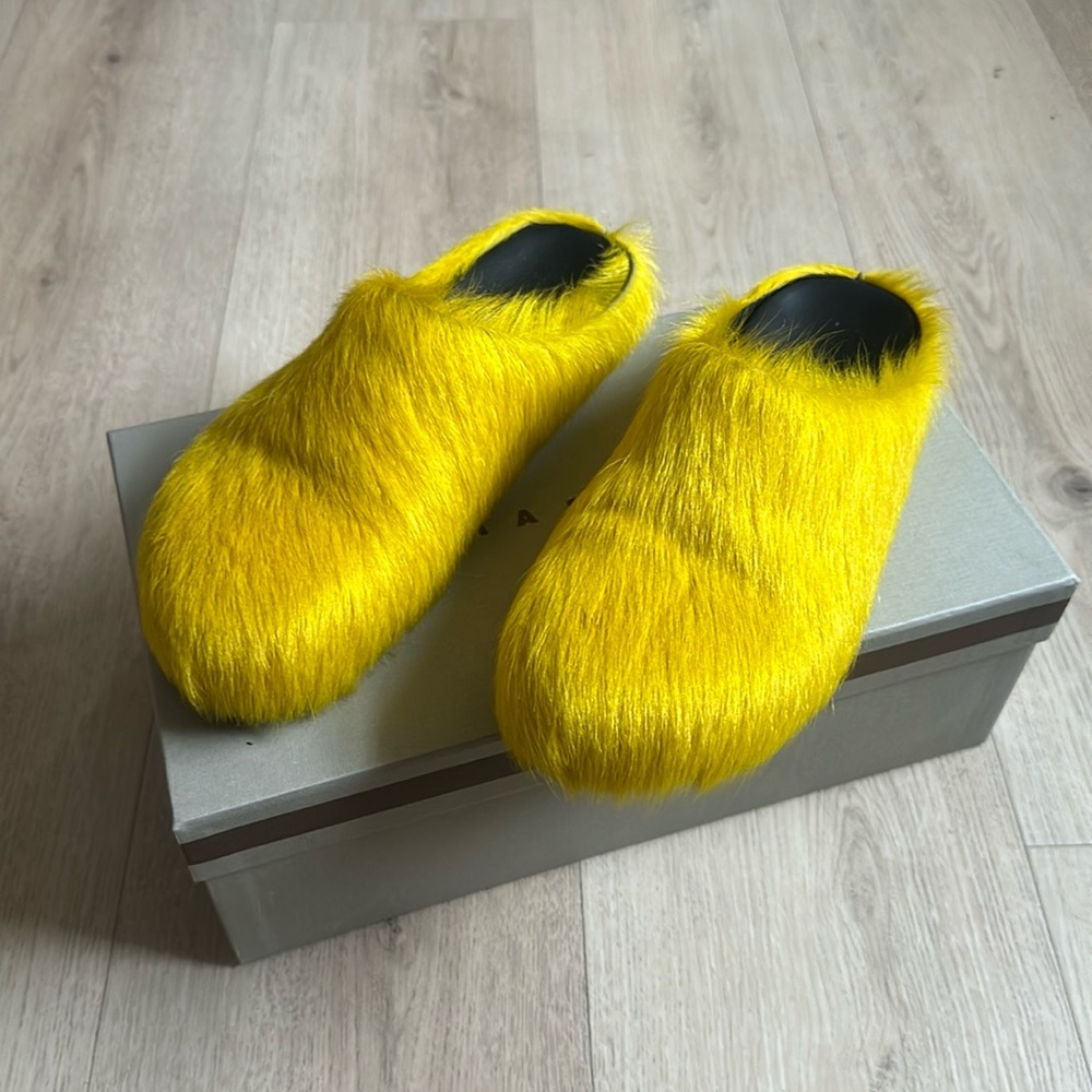 Women’s Marni Fussbett Calf hair slip on loafers size 38